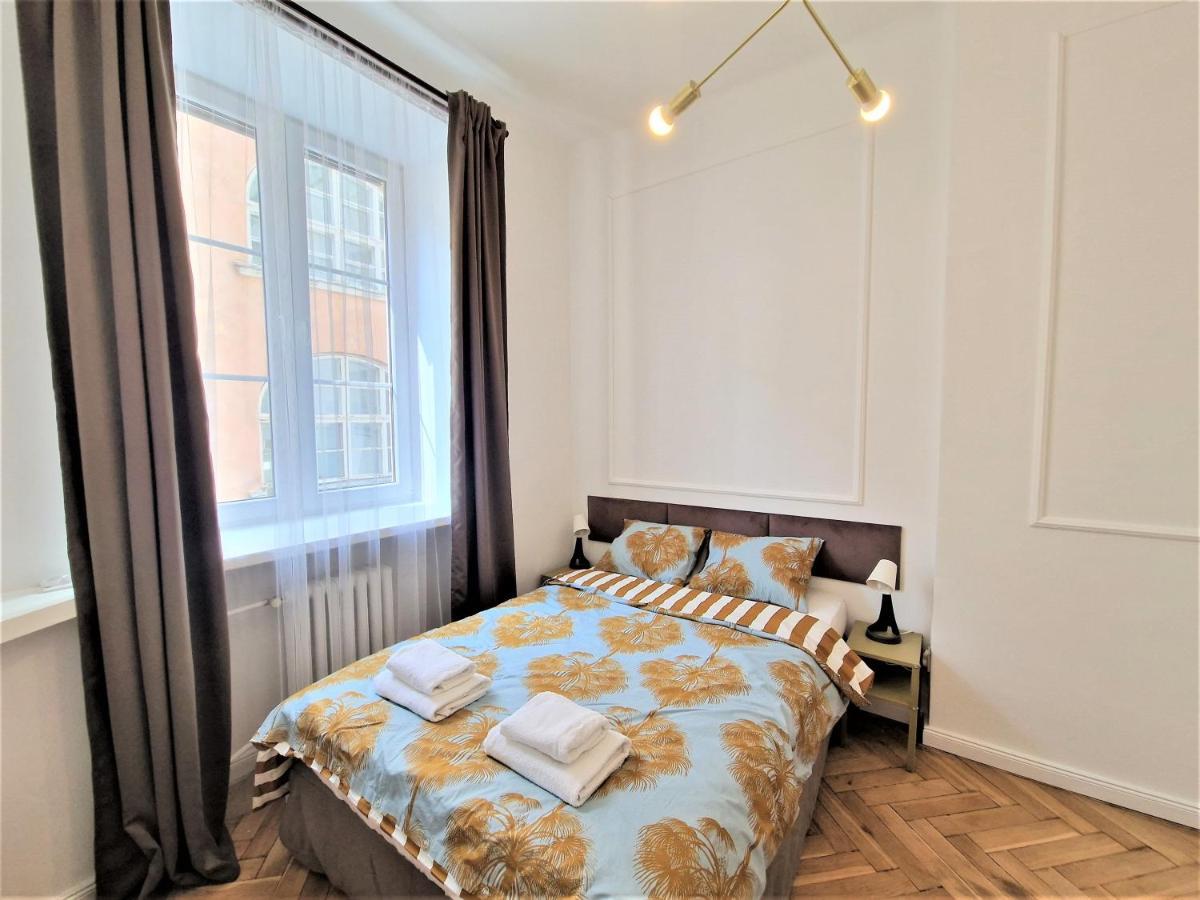 J&W Apartments Swietojanska Rooms Warschau Exterior foto