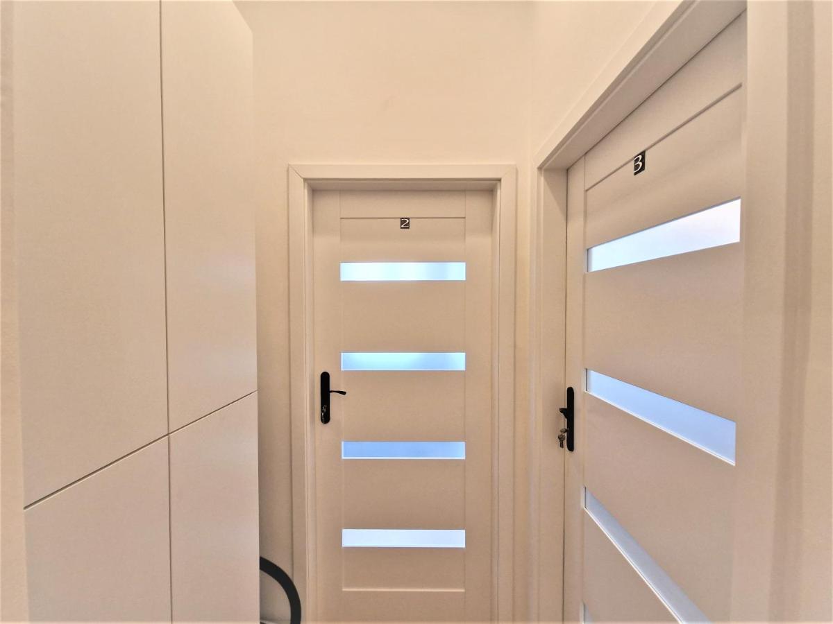 J&W Apartments Swietojanska Rooms Warschau Exterior foto